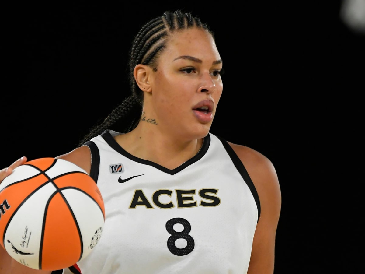 WNBA 2022: Liz Cambage signs with Los Angeles Sparks, leaves Las Vegas Aces