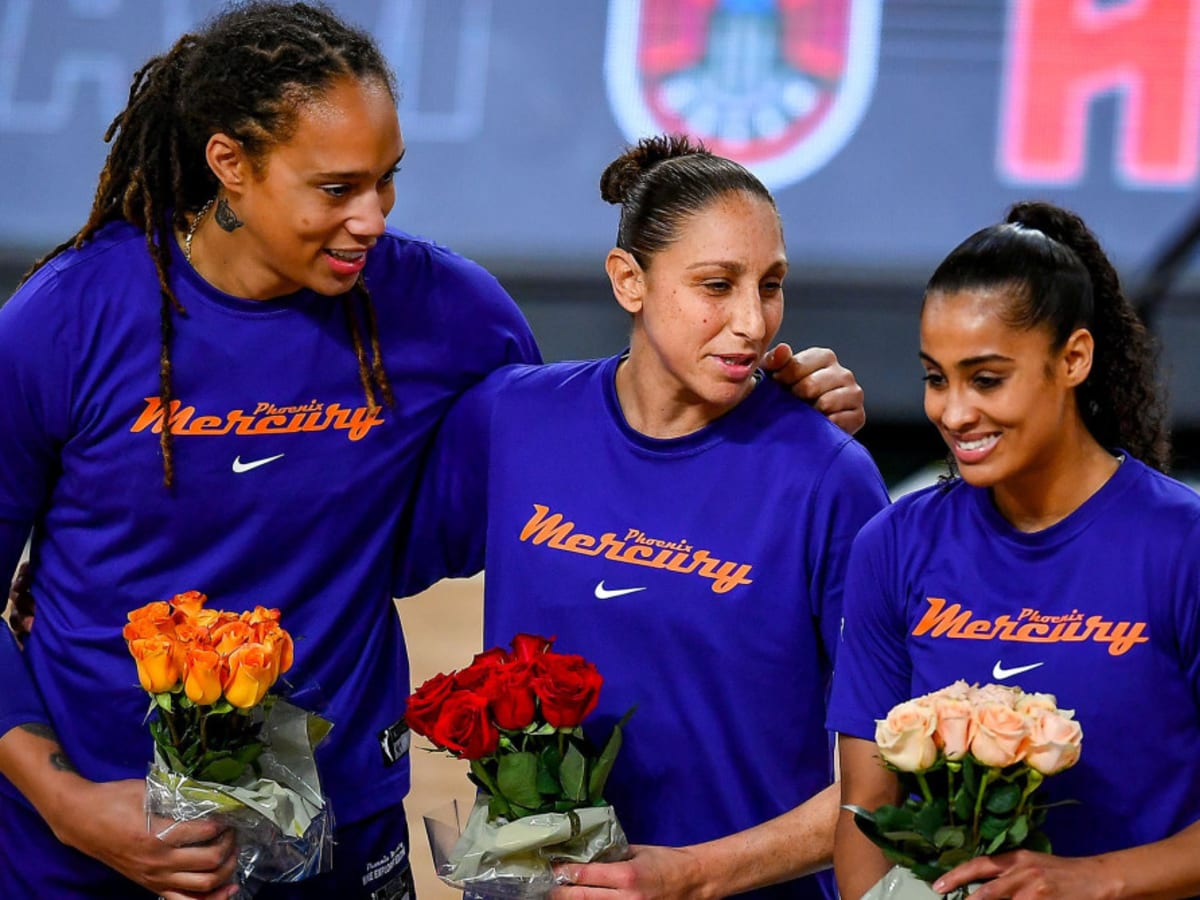 WNBA: Candace Parker stars as Los Angeles Sparks dispatch Phoenix