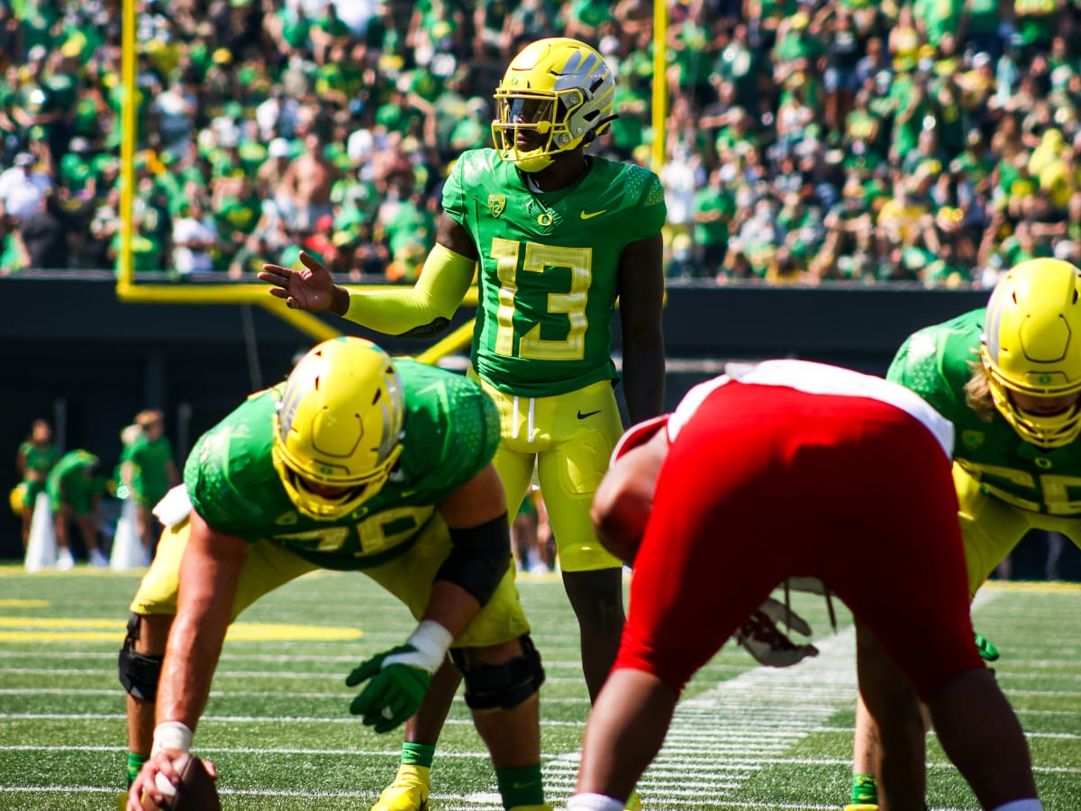 Oregon Football Releases New Uniform Combination for Ohio State Matchup -  Sports Illustrated Oregon Ducks News, Analysis and More