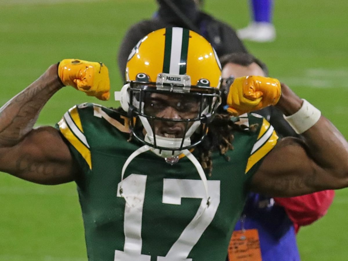 Packers Hand Out Davante Adams' Old No. 17 Jersey - Sports Illustrated  Green Bay Packers News, Analysis and More