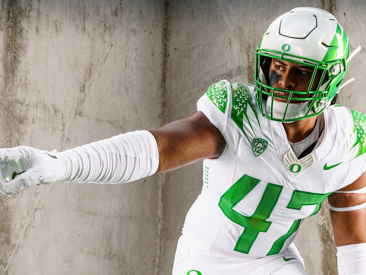 LOOK: Hawaii to wear awesome retro uniforms against Ohio State 