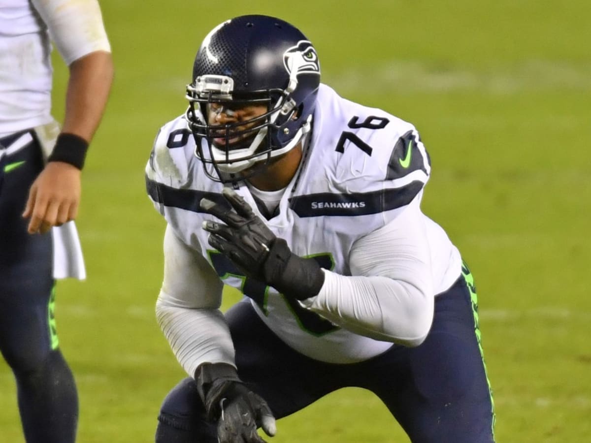 Pre-Snap Reads 2/6: Russell Wilson, Duane Brown playing in 2022