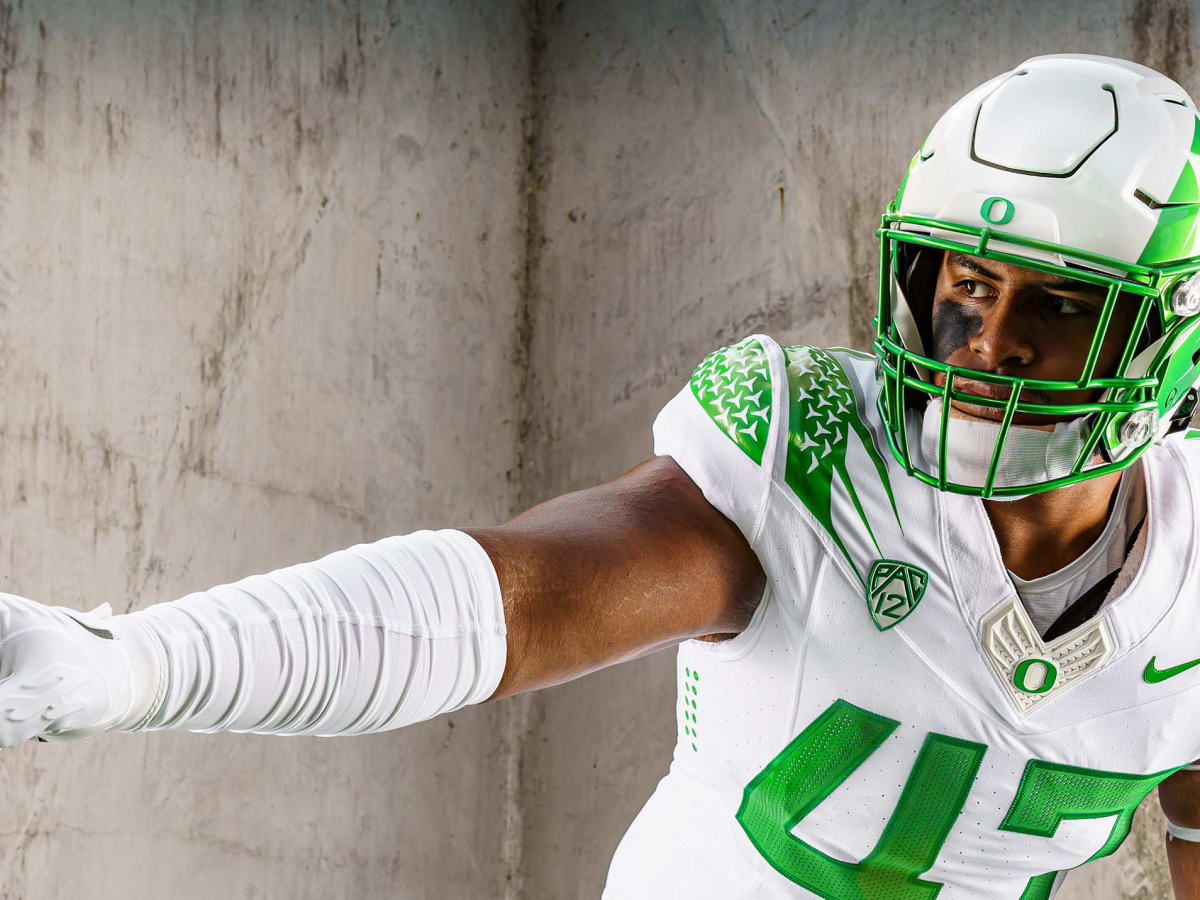 Oregon Football: Ducks Release Uniform Combination for Week 1 Matchup vs.  Portland State Vikings - Sports Illustrated Oregon Ducks News, Analysis and  More