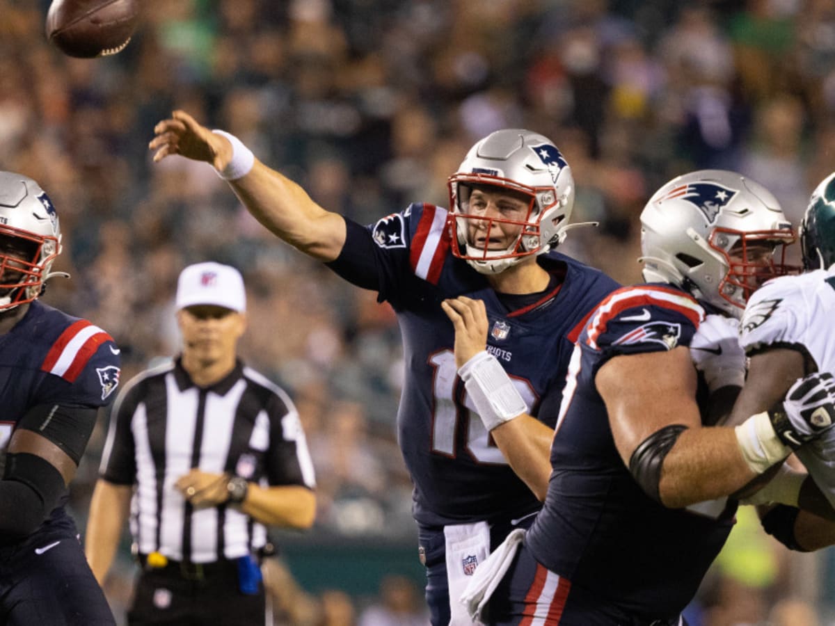 New England Patriots Quarterback Mac Jones Among '3 to Watch' vs. Miami  Dolphins - Sports Illustrated New England Patriots News, Analysis and More