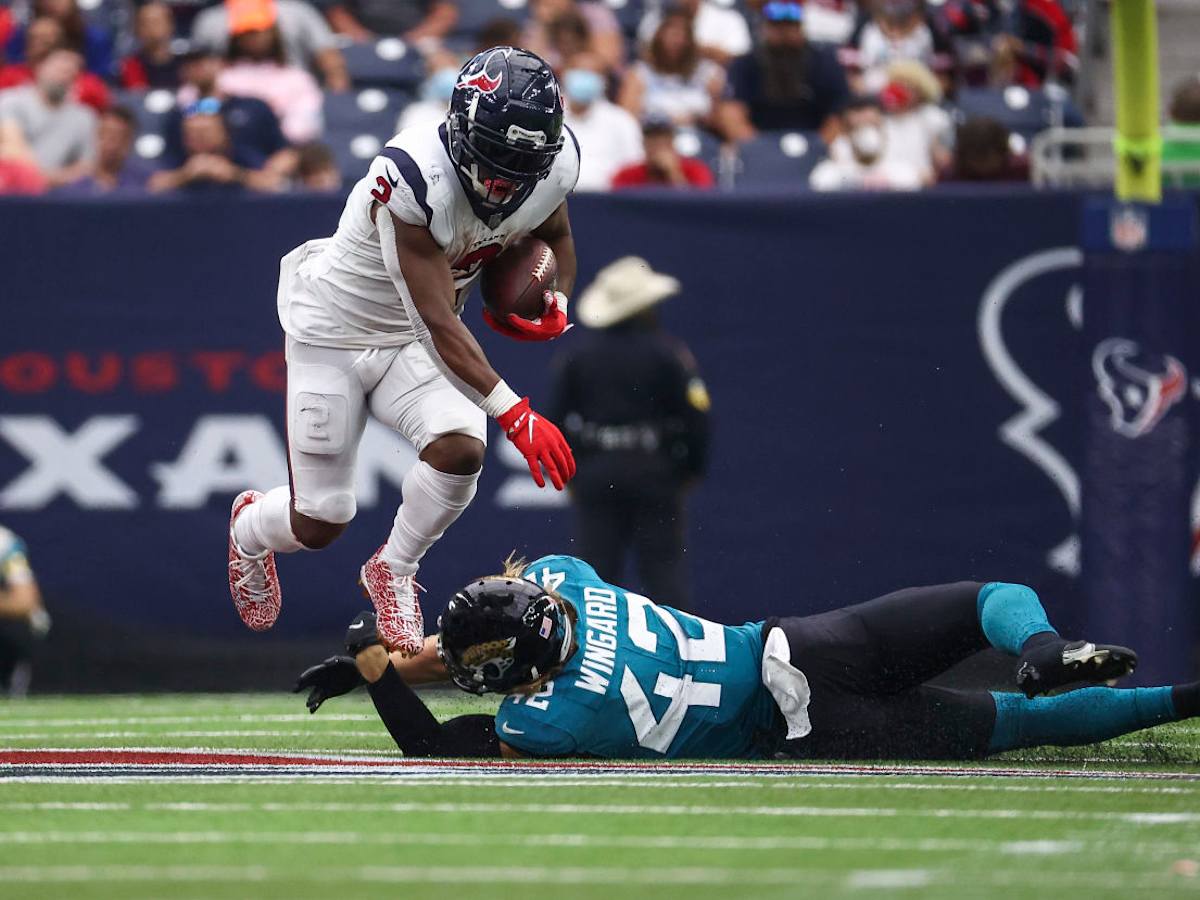 Jacksonville Jaguars safety Andrew Wingard (42) during the second