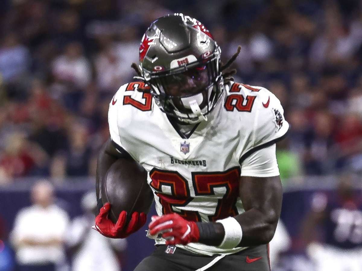 Buccaneers to start RB Ronald Jones vs. Falcons after Week 1 benching 