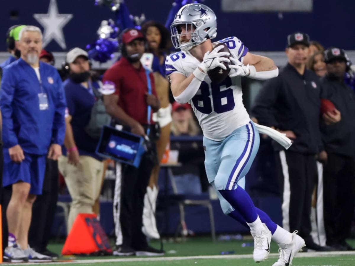 Cowboys TEs play live Whac-A-Mole to celebrate vs. Giants