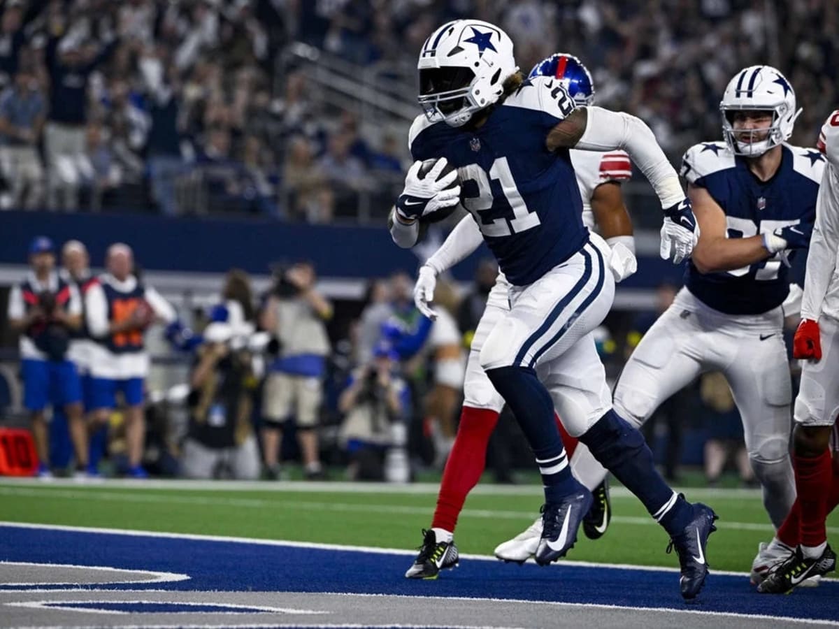 Record-Breaking Rookies Dak Prescott, Ezekiel Elliott Get Jerseys into Hall  of Fame ✭ Inside The Star