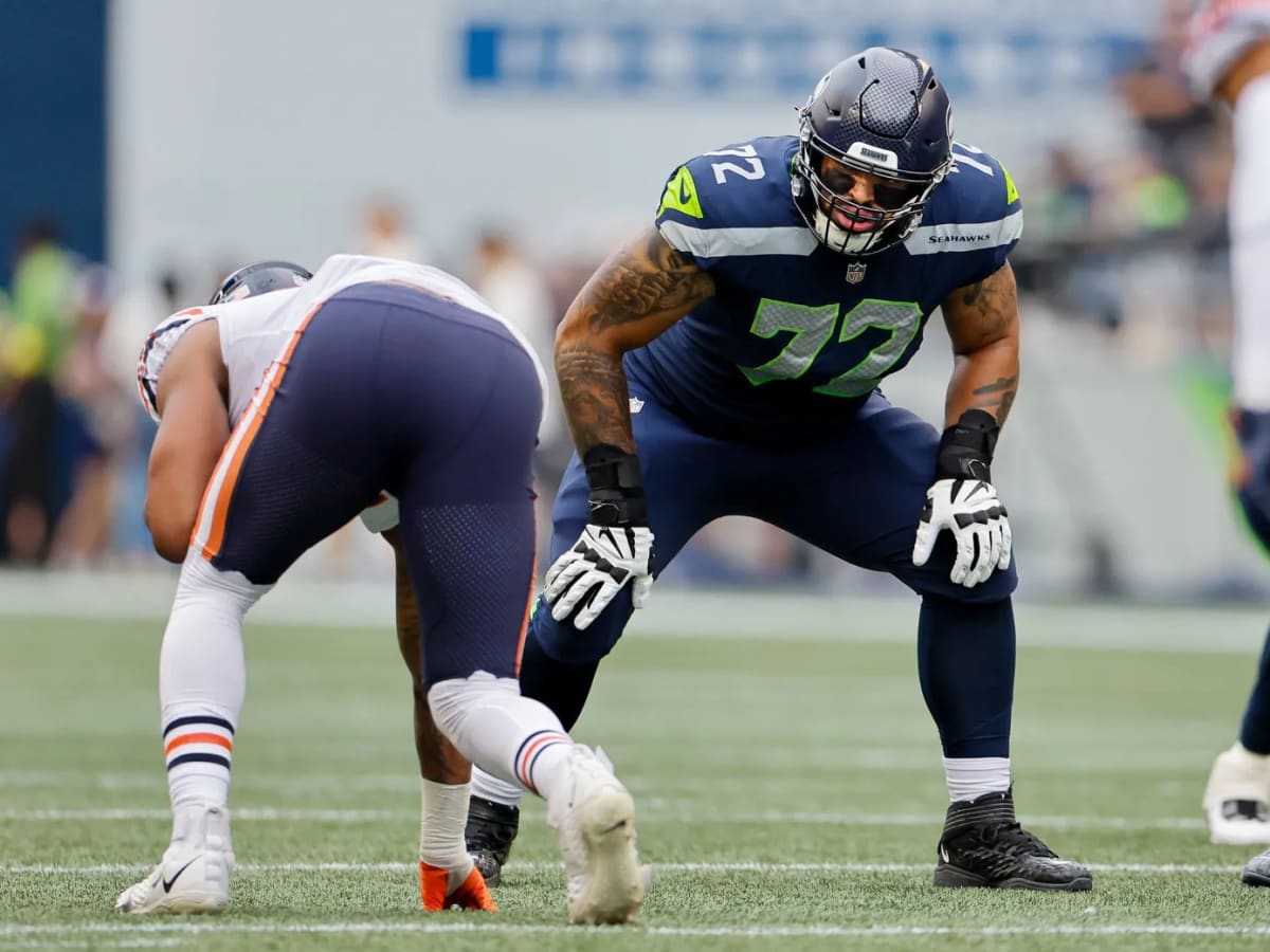 Injury concerns rise as Seahawks Tackle Abe Lucas, Charles Cross