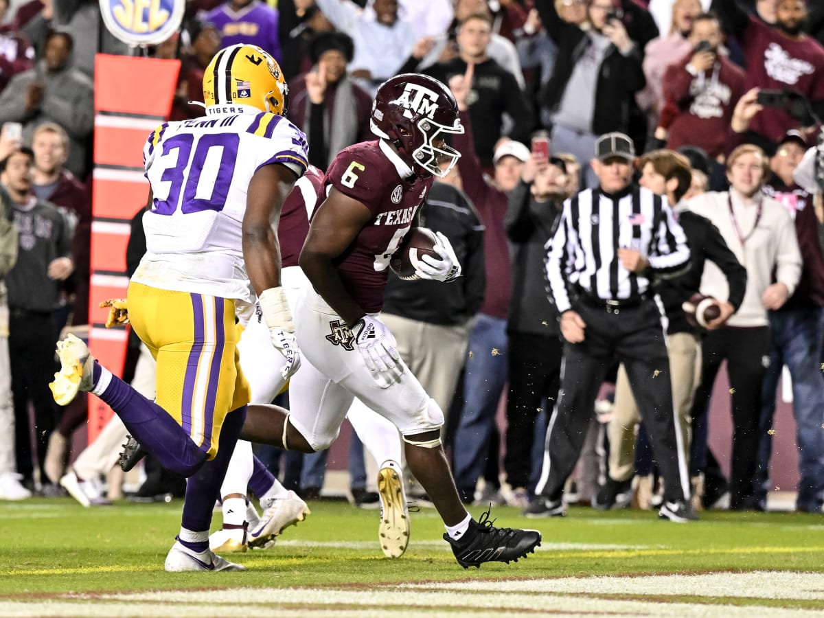 Texas A&M Aggies RB De'Von Achane Scores Four TDs In Record-Setting Game  For Miami Dolphins - Sports Illustrated Texas A&M Aggies News, Analysis and  More