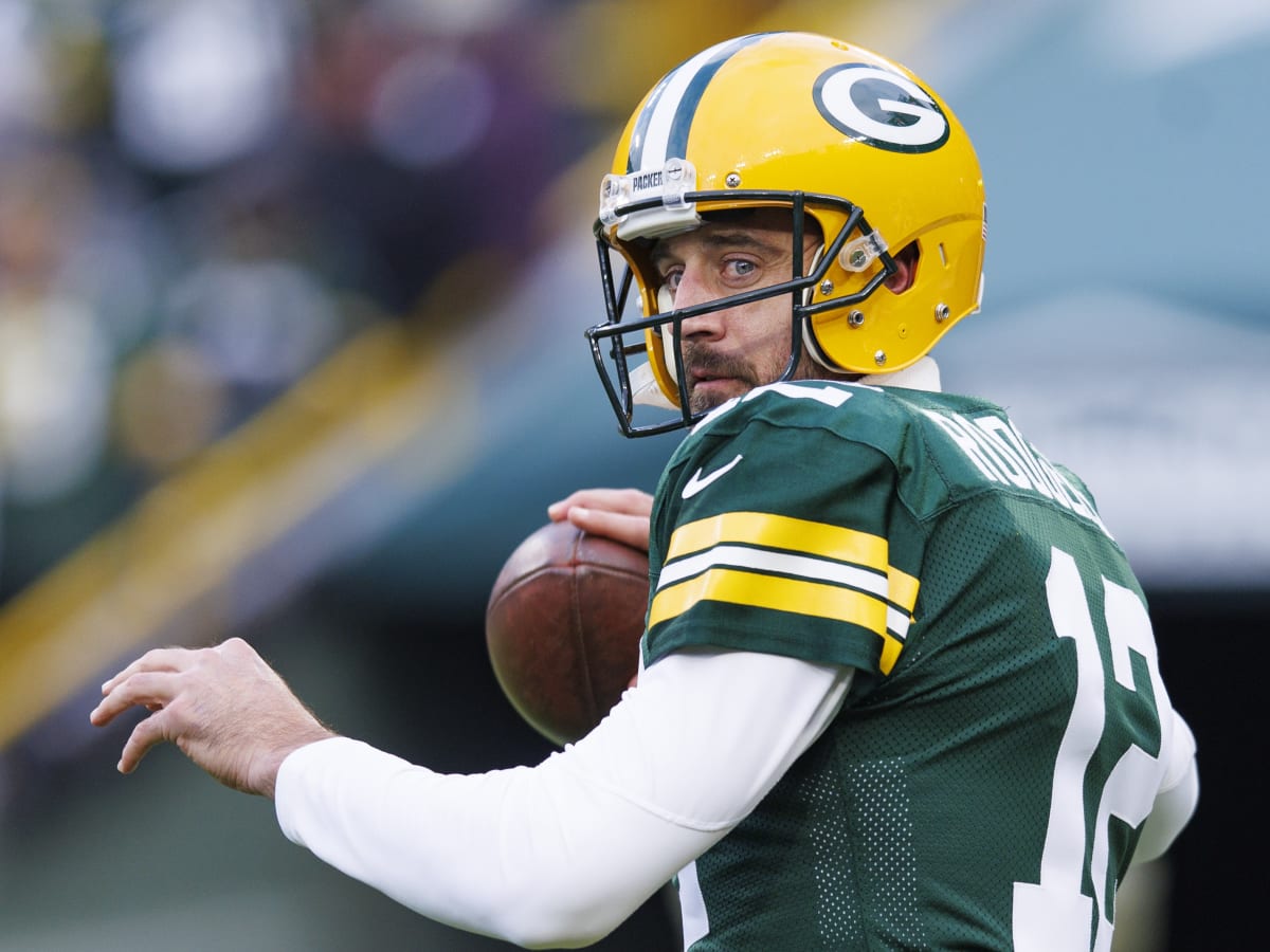 Packers QB Aaron Rodgers doesn't think injured thumb will heal until bye  week