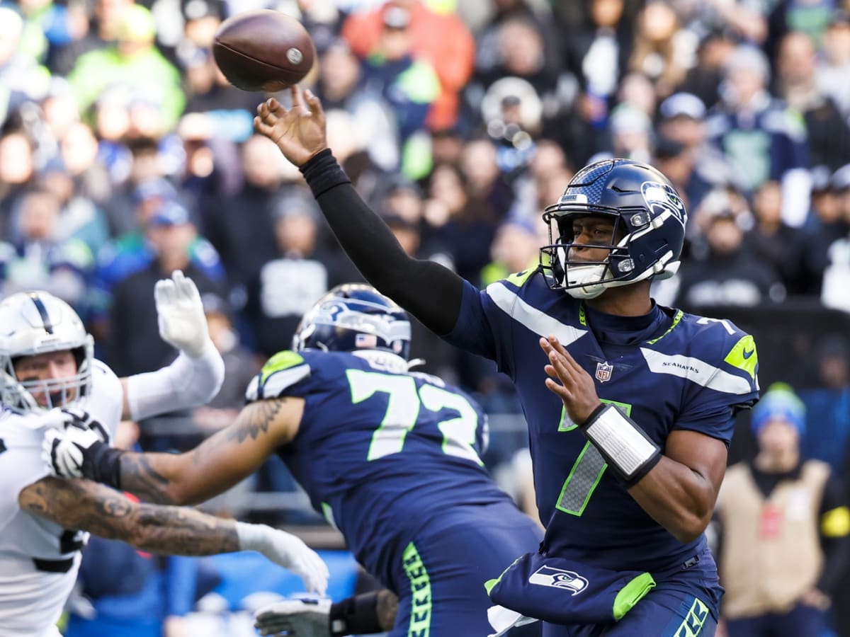 Former WVU QB Geno Smith Overcomes Injury to Lead Seahawks in Monday Night  Football Victory, WVU SPORTS