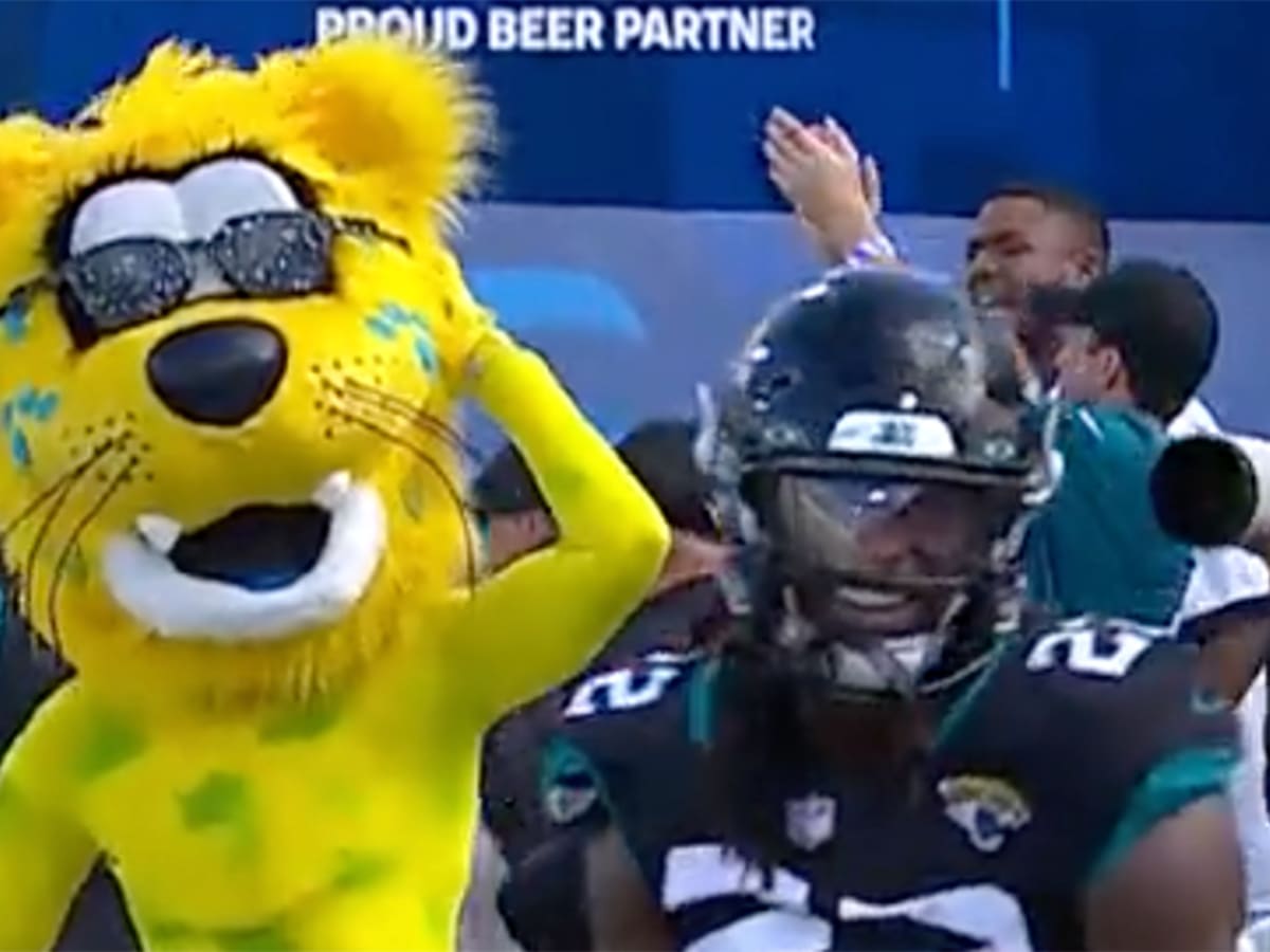 Look: Video Of Jaguars Team Mascot Is Going Viral - The Spun: What's  Trending In The Sports World Today