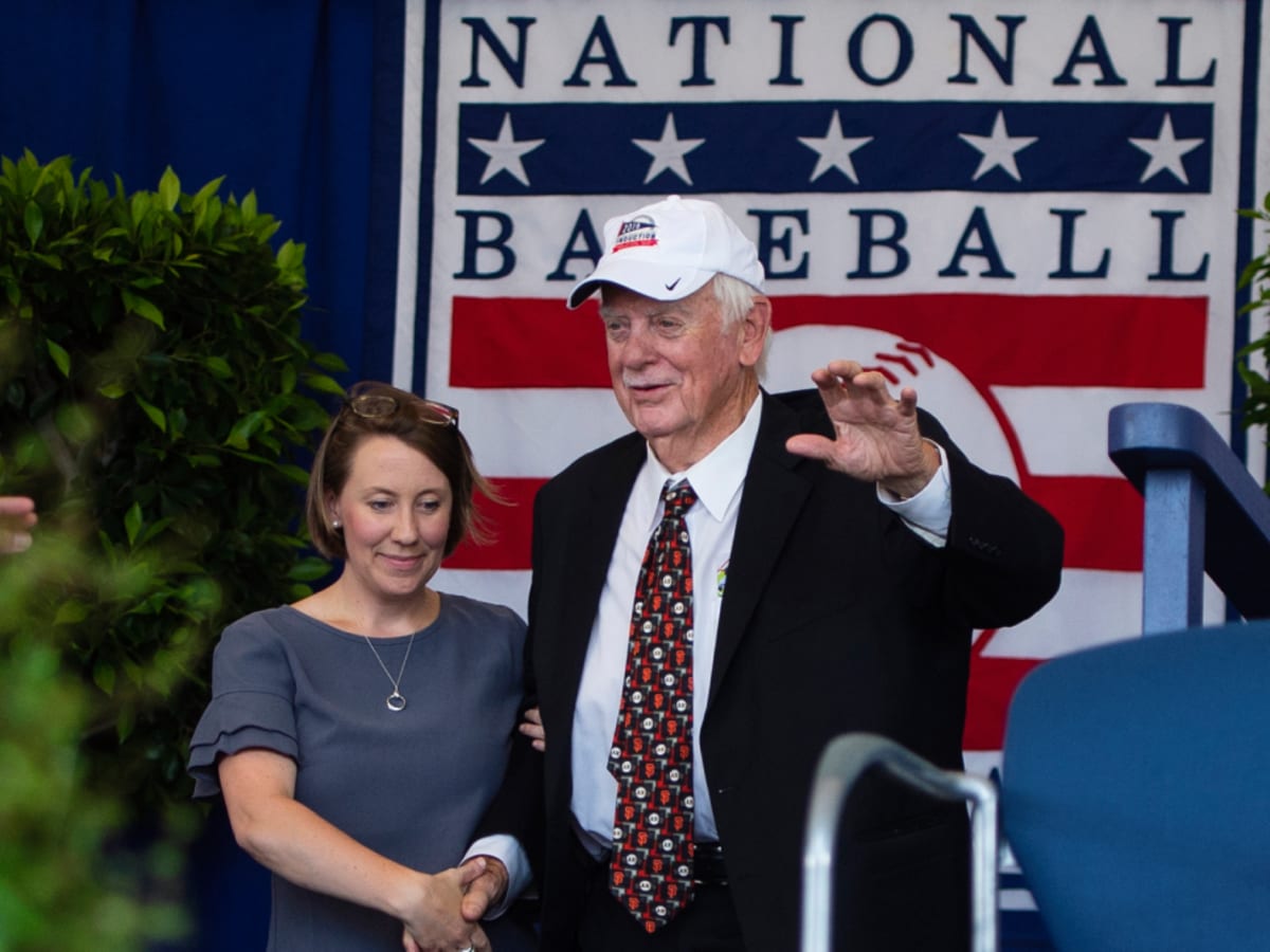 Gaylord Perry, Hall of Fame Pitcher, Dead at 84 - Sports Illustrated