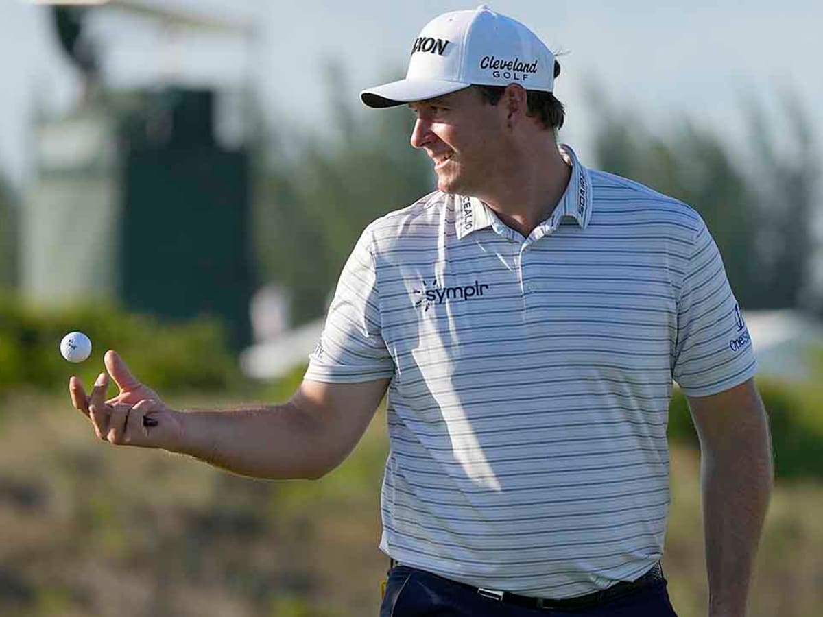 Just attempting this shot is insanity”: Sepp Straka sends golf fans into  meltdown with an insane chip shot over bunker at Open Championship 2023