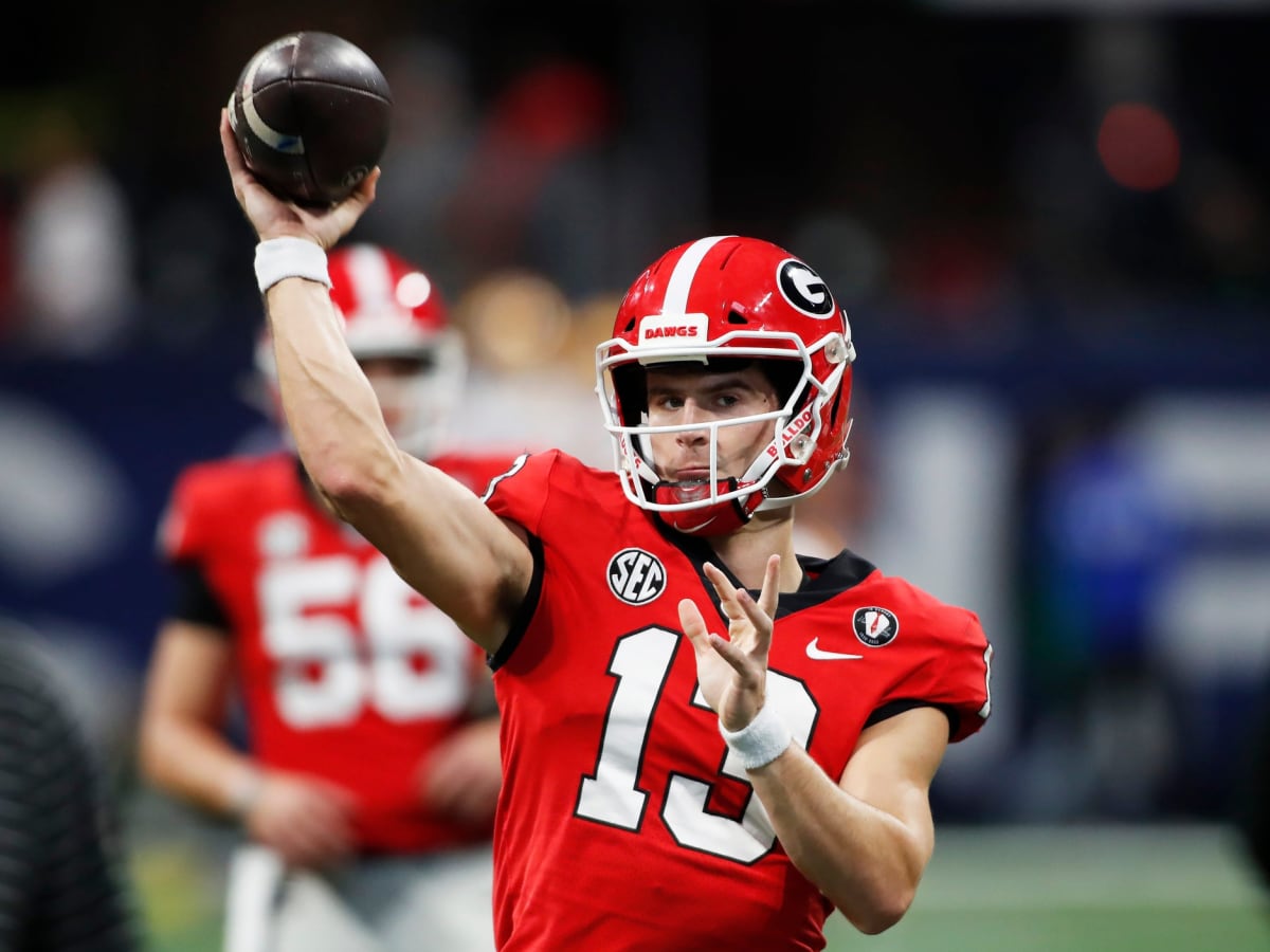 Georgia fans boo announced starting quarterback