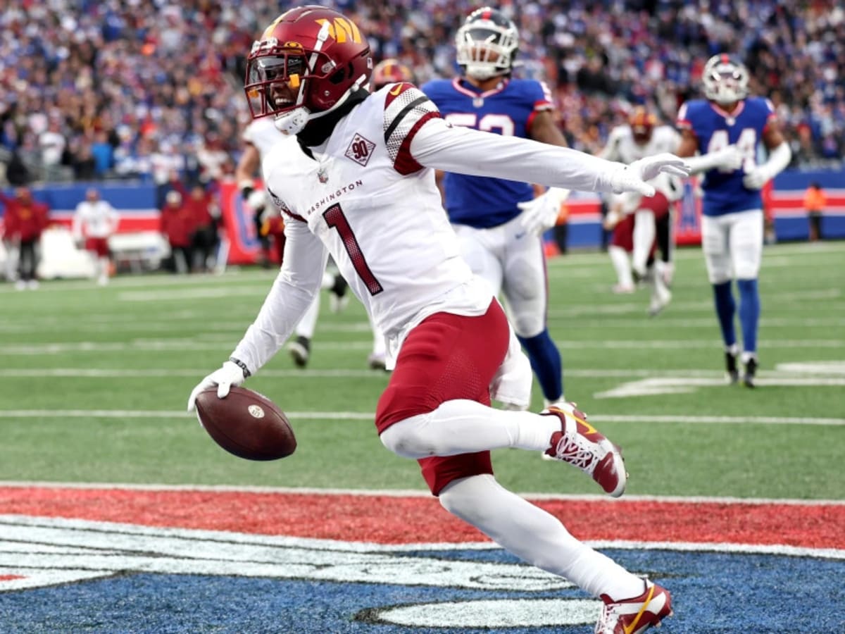 New York Giants, Washington Commanders Knotted 13-13 at Halftime - Sports  Illustrated New York Giants News, Analysis and More