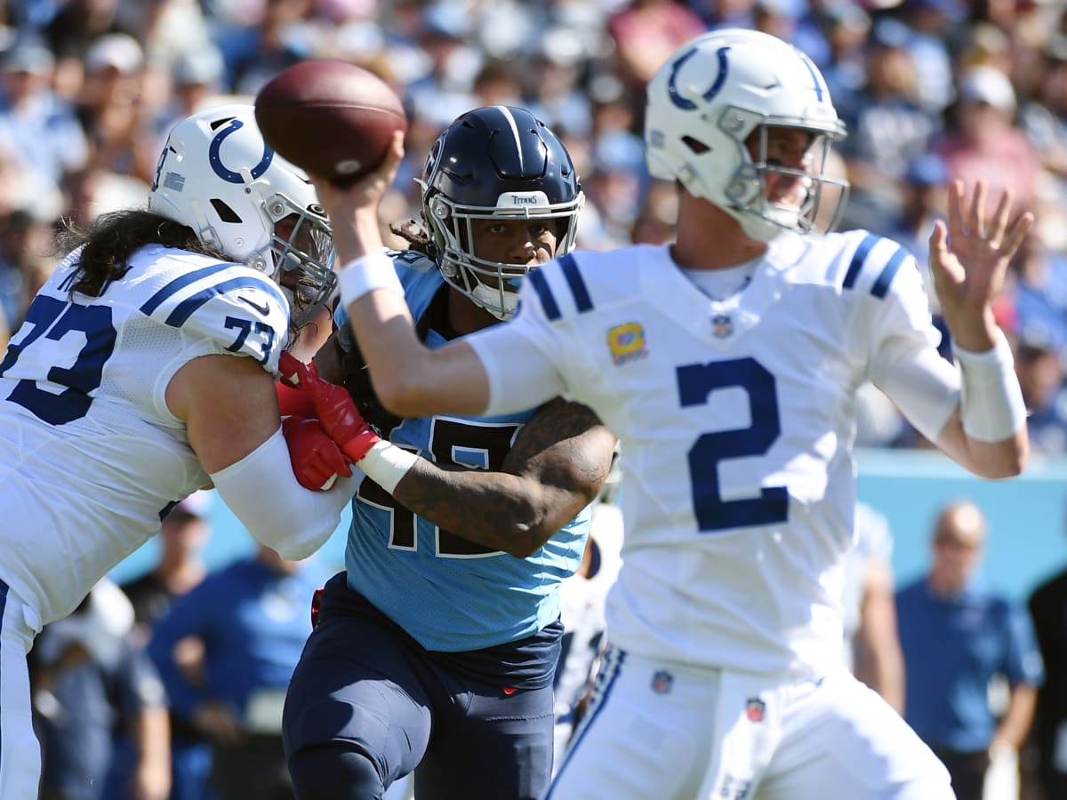 Indianapolis Colts tackle Matt Pryor (69) blocks Tennessee Titans defensive  end Da'Shawn Hand (94) during an NFL football game, Sunday, Oct. 2, 2022,  in Indianapolis. (AP Photo/Zach Bolinger Stock Photo - Alamy