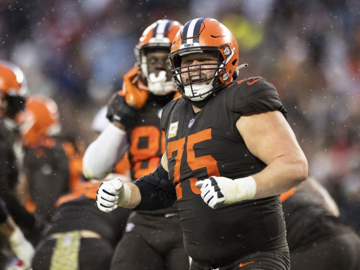 Joel Bitonio named Browns 2022 Walter Payton Man of the Year