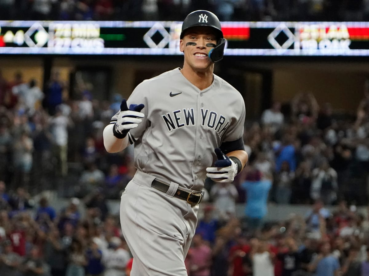 Jon Heyman reports and quickly retracts Aaron Judge to the Giants, typos  name as Arson Judge