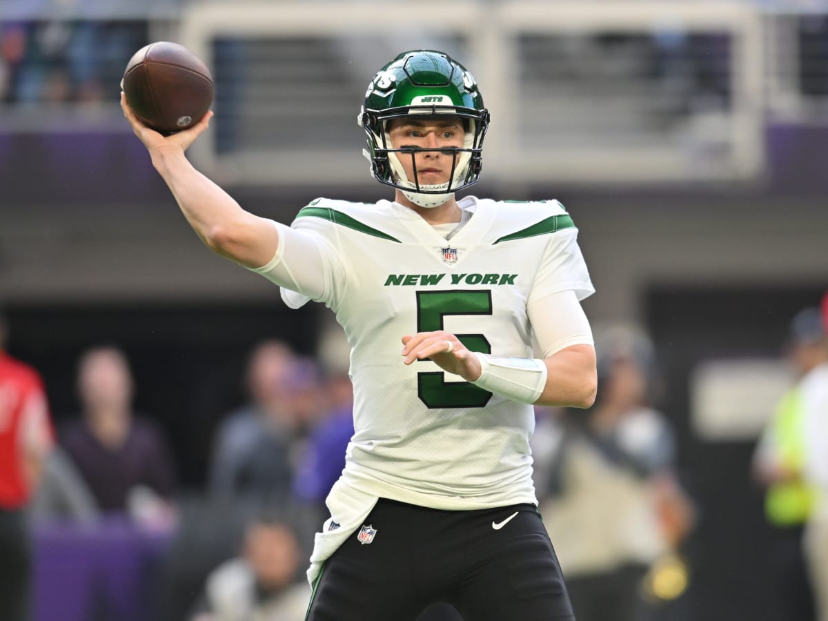 New York Jets give QB Mike White the original-round RFA tender