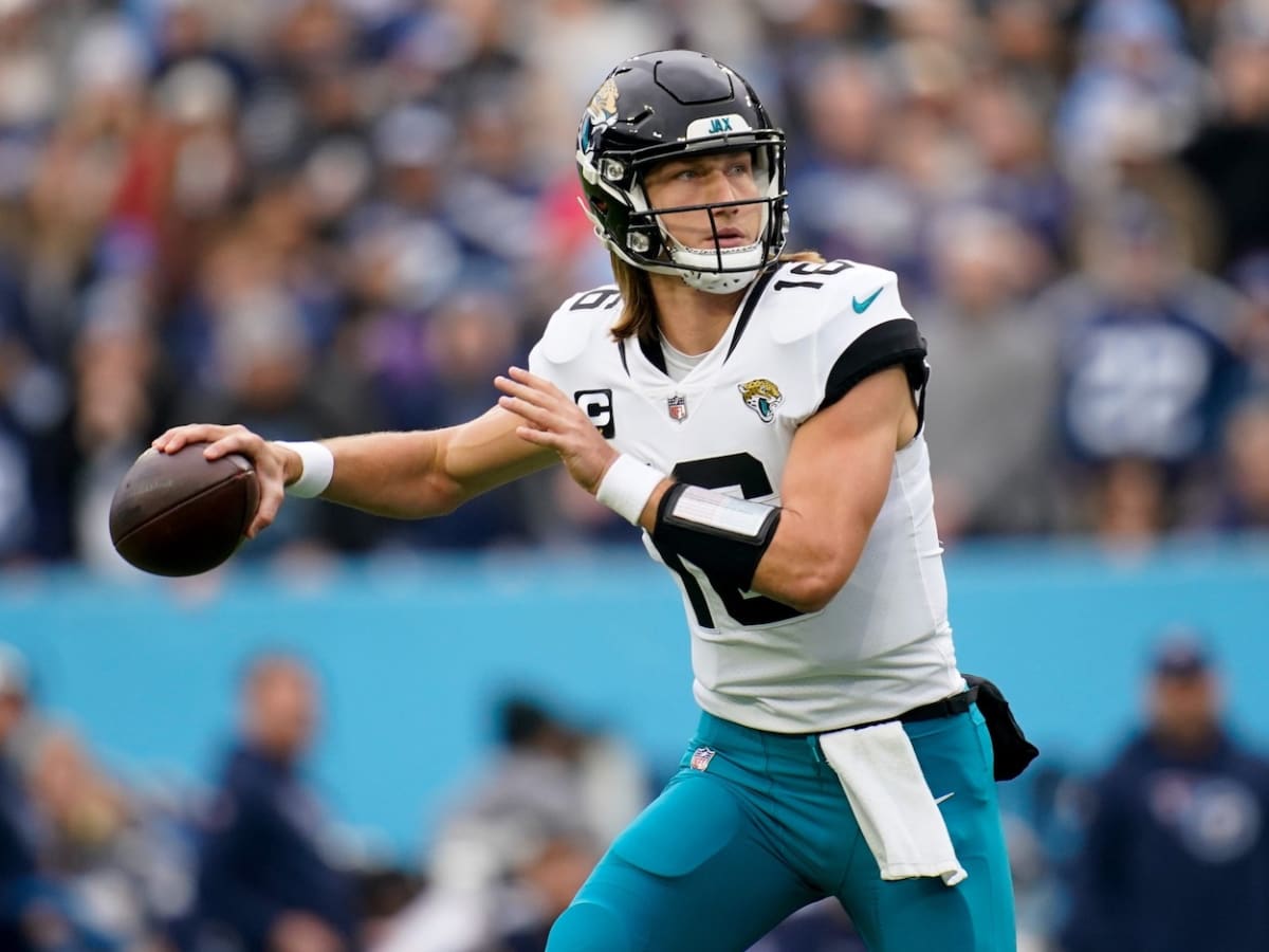 Trevor Lawrence breaks Jaguars record for most pass completions in a season