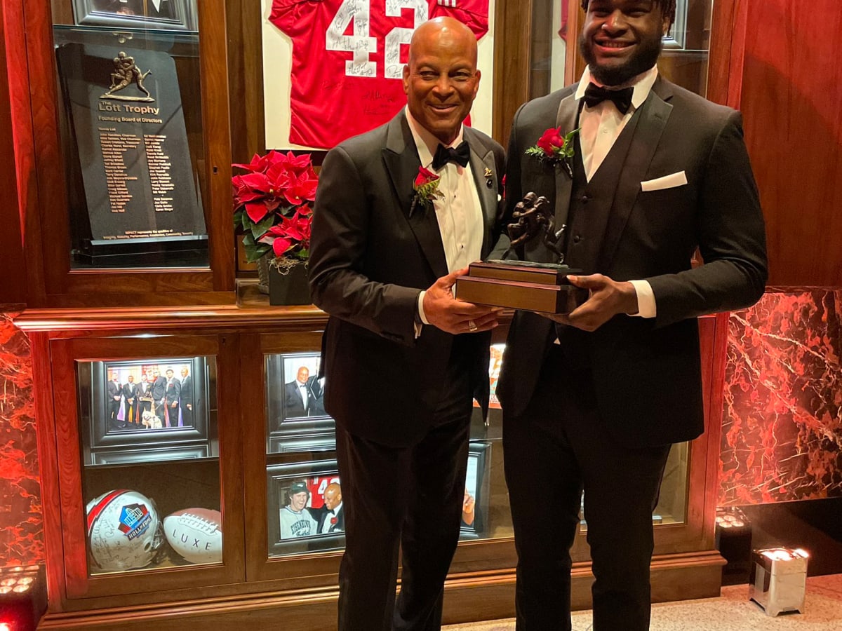 Alabama junior linebacker Will Anderson wins Lott Trophy - ESPN