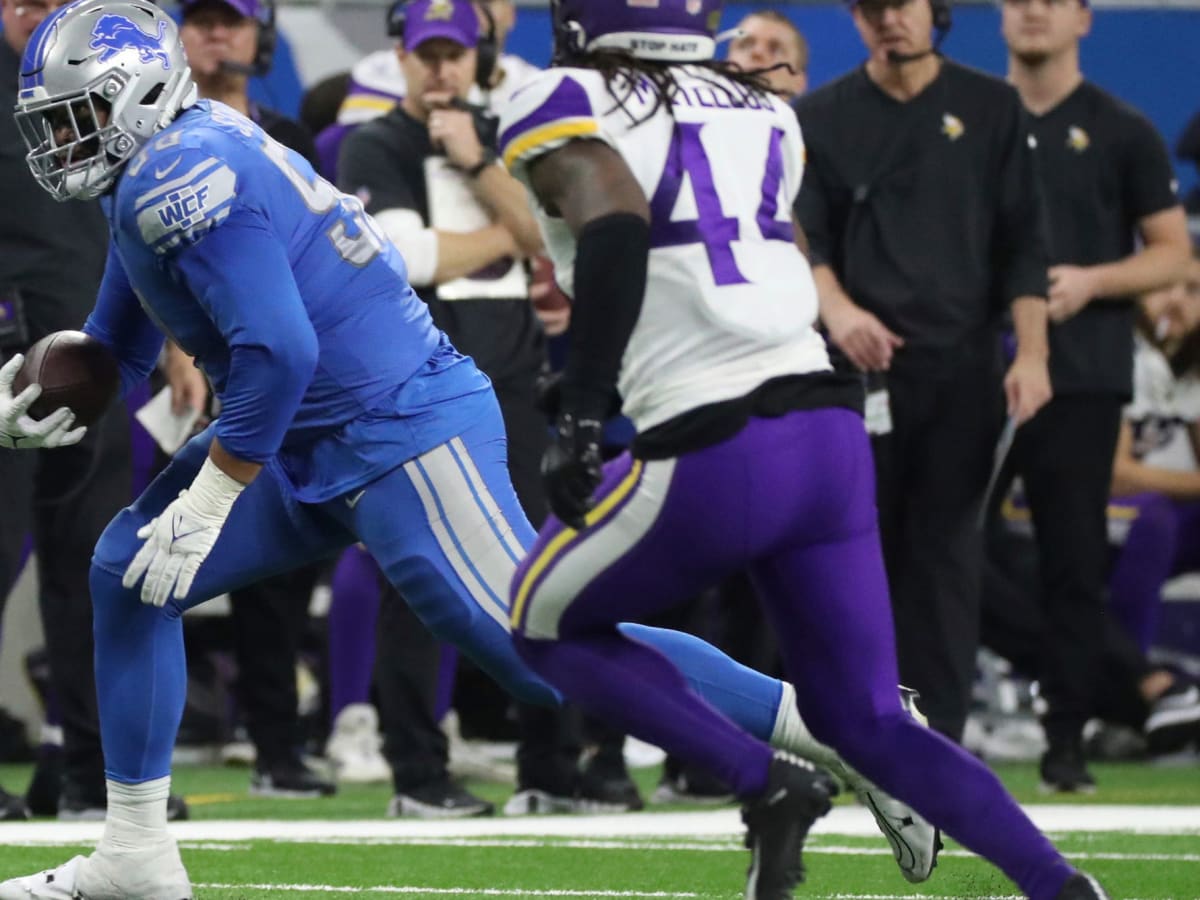 Ridiculous' Penei Sewell moves back to right tackle for Detroit Lions 