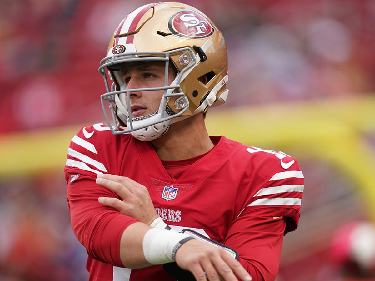 49ers QB Brock Purdy chats with childhood idol Dan Marino in heartwarming  moment