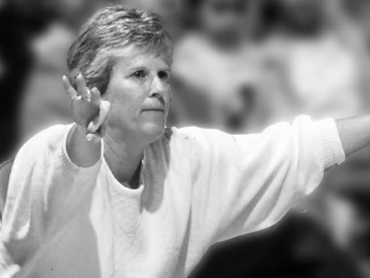 Former UCLA Women's Basketball Coach Billie Moore Dies at 79 - Sports  Illustrated UCLA Bruins News, Analysis and More