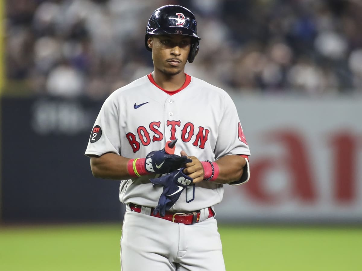 MLB rumors: Will Red Sox deal Mookie Betts, then sign Yasiel Puig