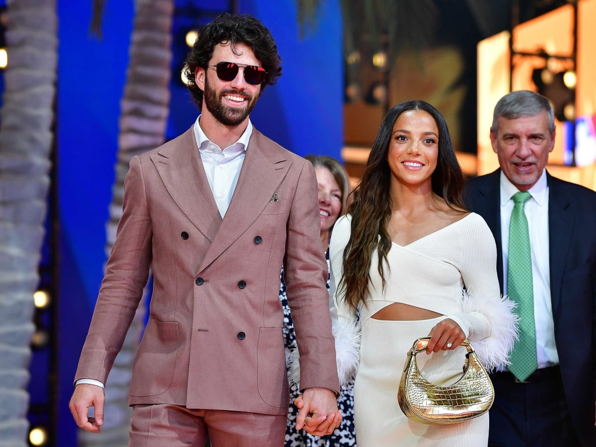 Chicago Cubs, atlanta braves, Dansby Swanson, MLB: Chicago Cubs shortstop Dansby  Swanson enjoys romantic date night with wife Mallory Pugh