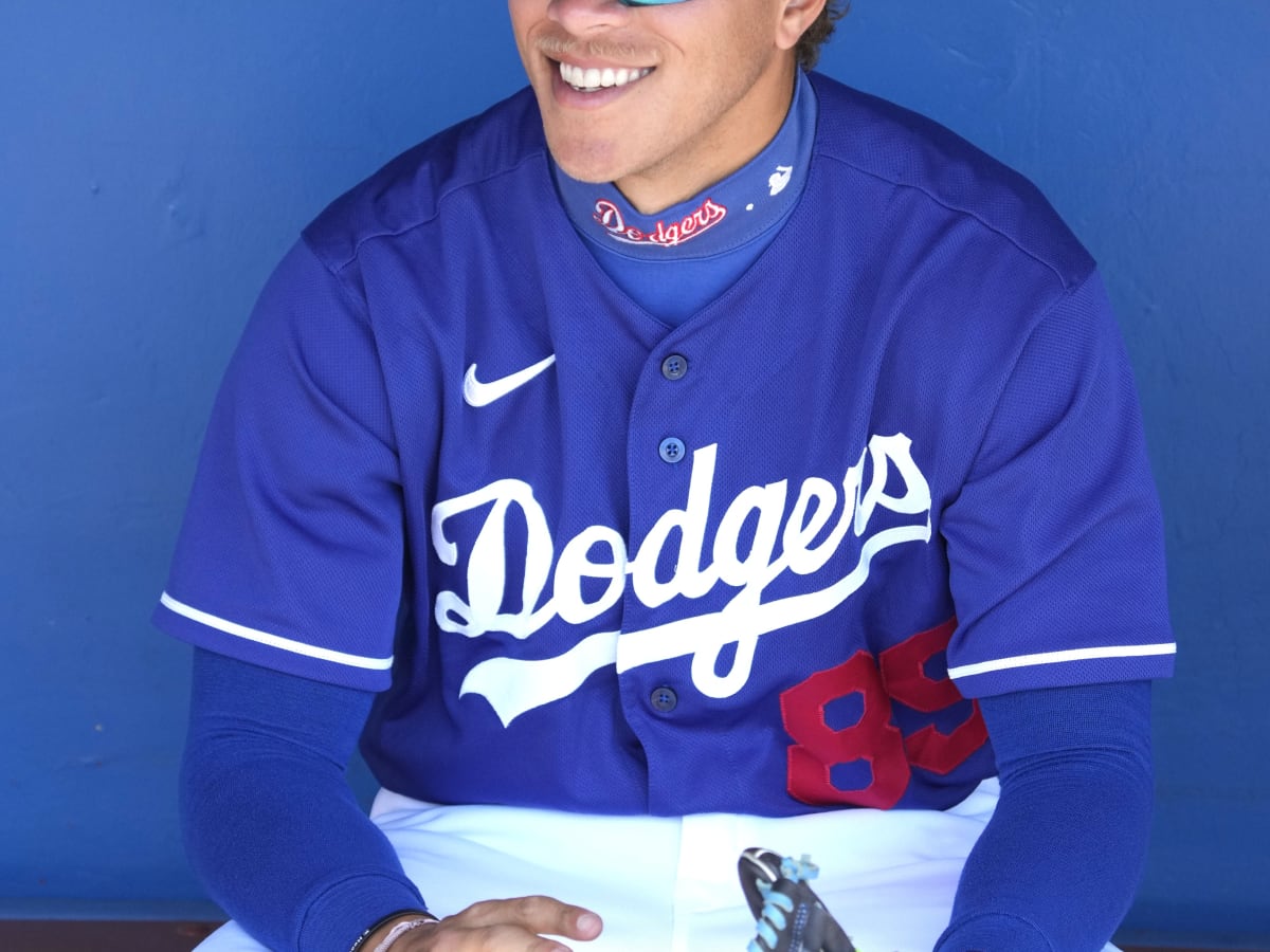 Crew of former, current LA Dodgers offer comfort to grieving Monterey Park  – Daily News