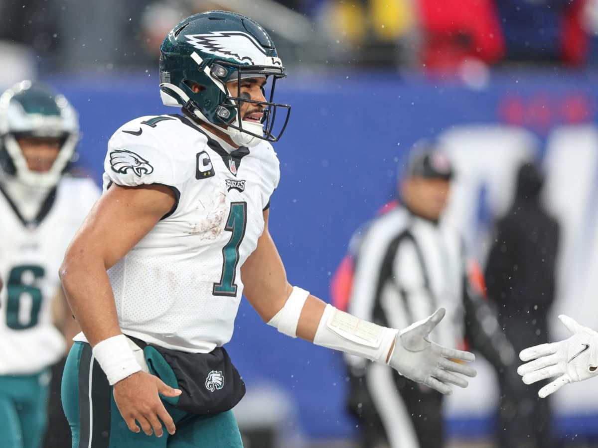 Eagles QB Jalen Hurts has signature game vs. Vikings on 'Monday Night  Football' - BVM Sports