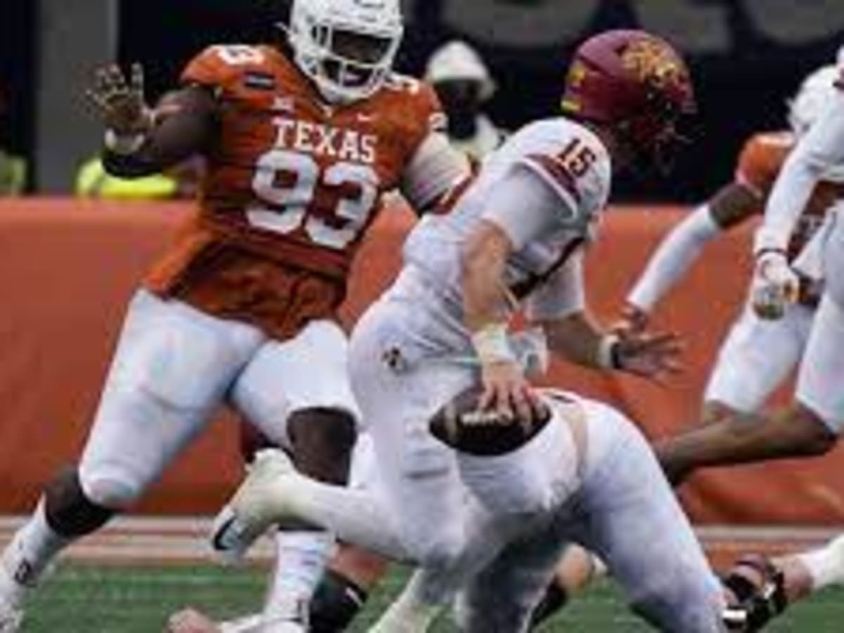 Longhorns DL T'Vondre Sweat Announces 2023 Return - Sports