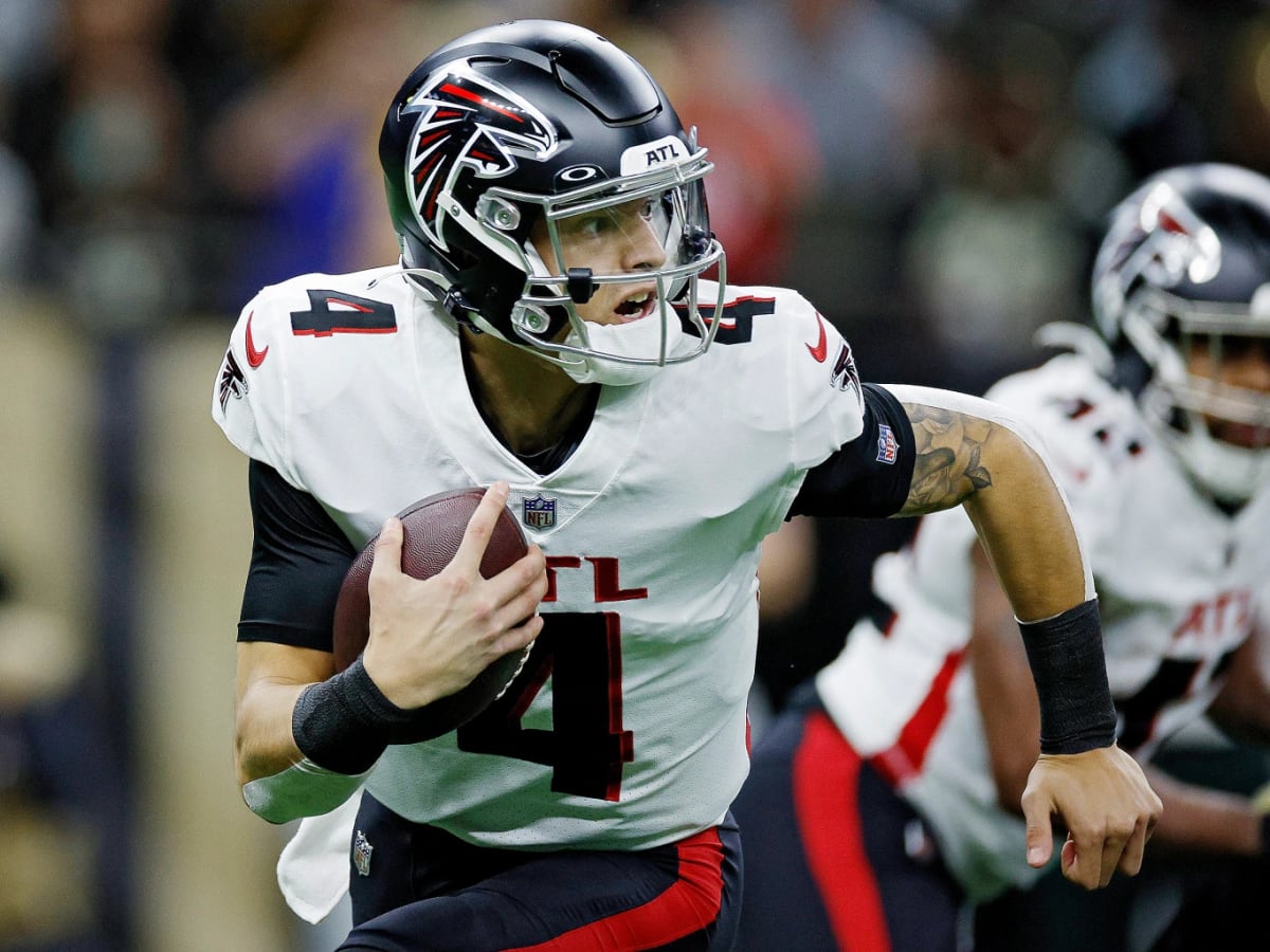 NFL QB Rankings: Where Does Atlanta Falcons' Desmond Ridder Fit? - Sports  Illustrated Atlanta Falcons News, Analysis and More