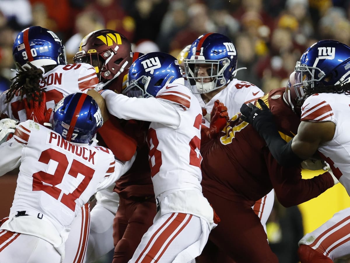 New York Giants Take 14-3 Halftime Lead Over Washington - Sports  Illustrated New York Giants News, Analysis and More