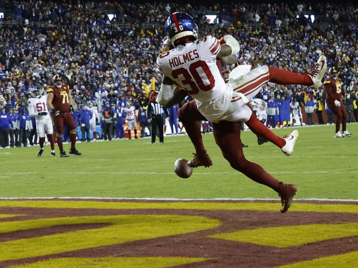 Officials Explain Two Crucial Non-Calls at End of Giants-Commanders Game -  Sports Illustrated New York Giants News, Analysis and More