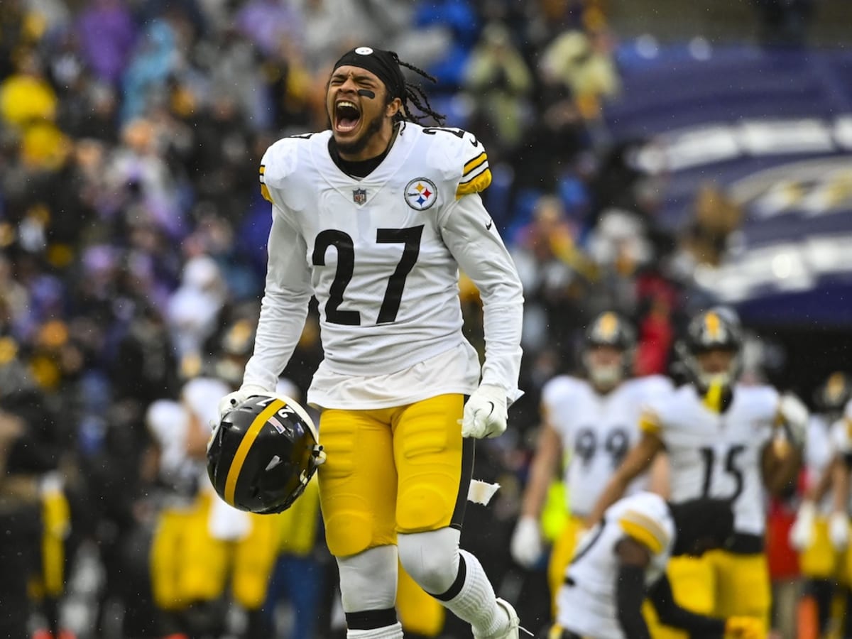 Pittsburgh Steelers linebacker Marcus Allen (27) reacts after a