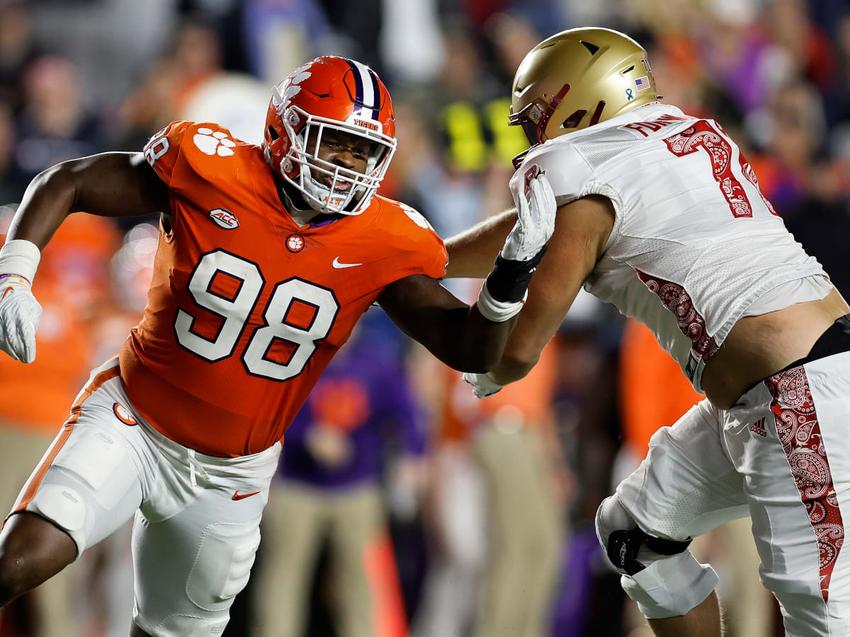 Atlanta Falcons 7-Round Mock Draft: Pass-Rusher Or Pass-Catcher At No. 8? -  Sports Illustrated Atlanta Falcons News, Analysis and More