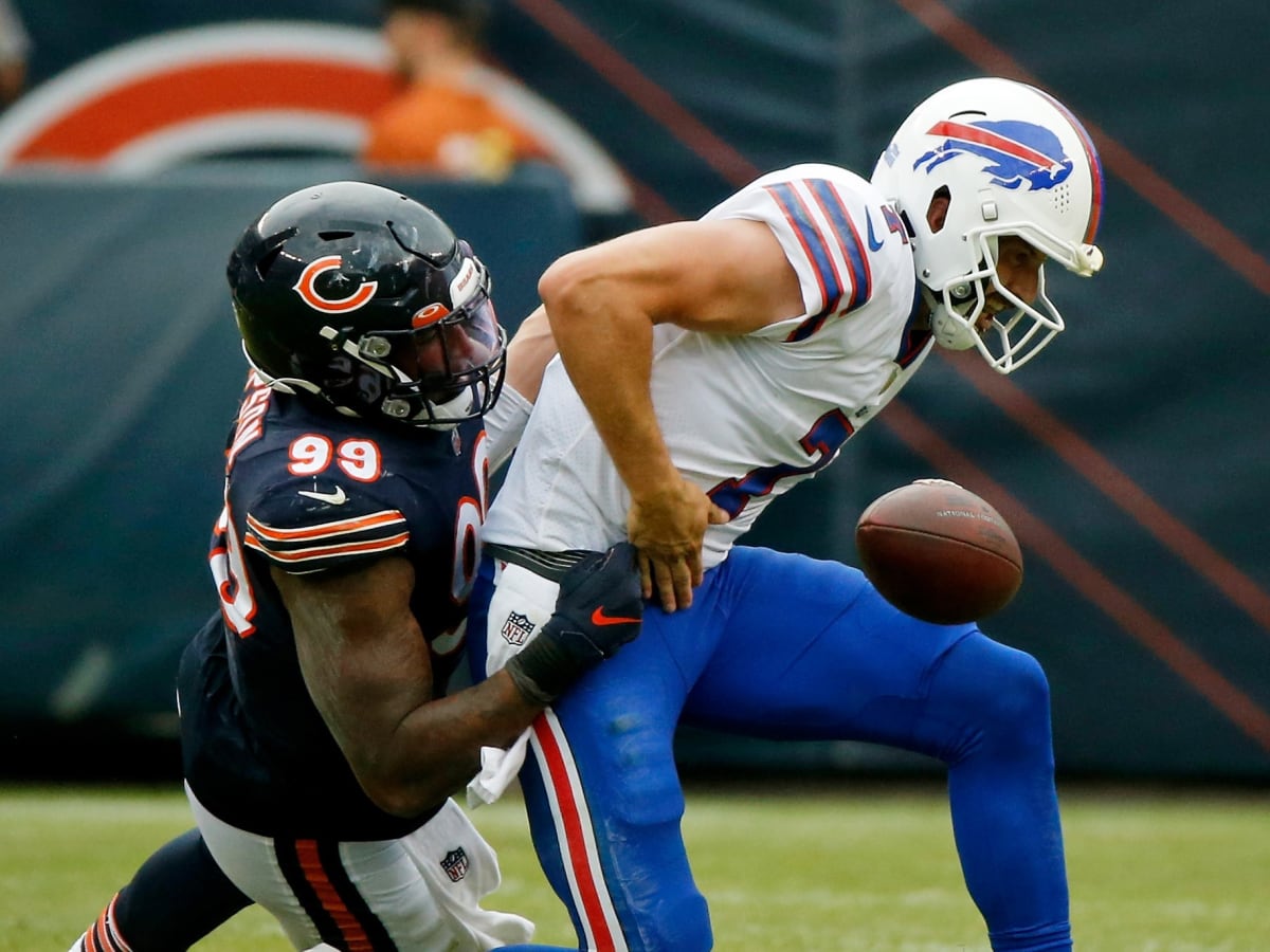 Bears Coach Matt Eberflus Deflects Onslaught of Chase Claypool