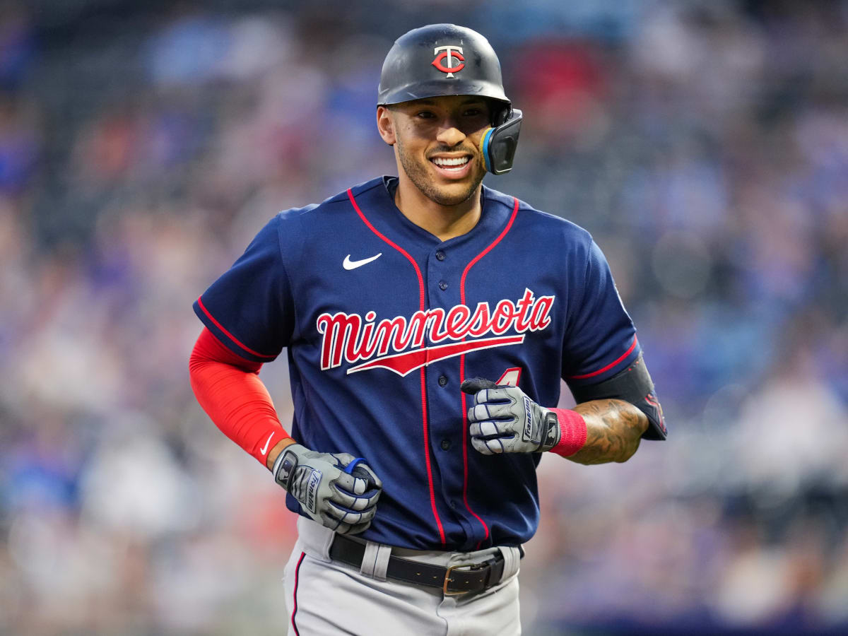 STUNNING: New York Mets Swoop in and Are Now Signing Carlos Correa -  Bleacher Nation
