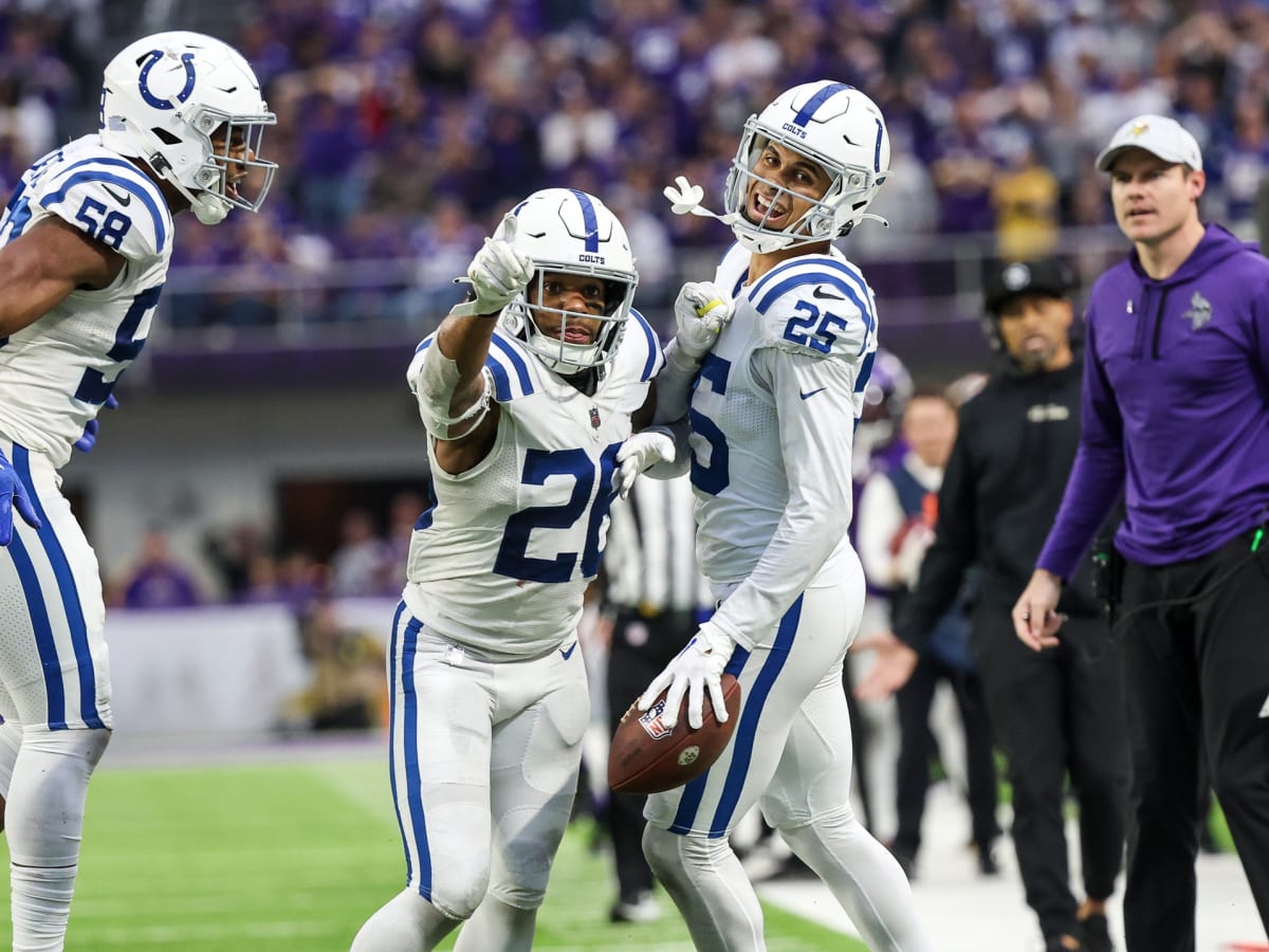 Listen: Vikings announcer Paul Allen's highlights ripping refs, Stephon  Gilmore, Colts punter and Jalen Reagor - Sports Illustrated Minnesota  Sports, News, Analysis, and More