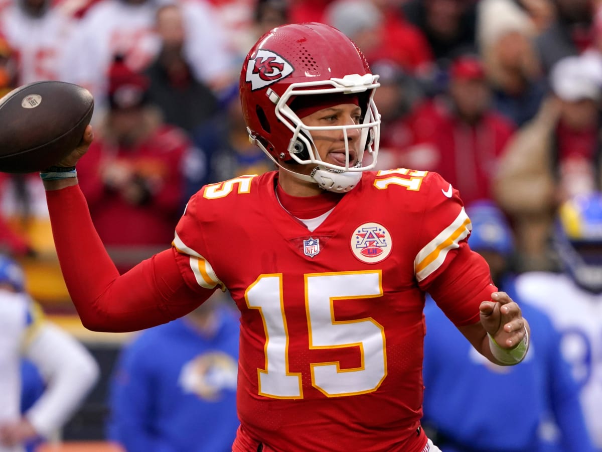 Fans hail Patrick Mahomes as NFL star wins play-off game despite