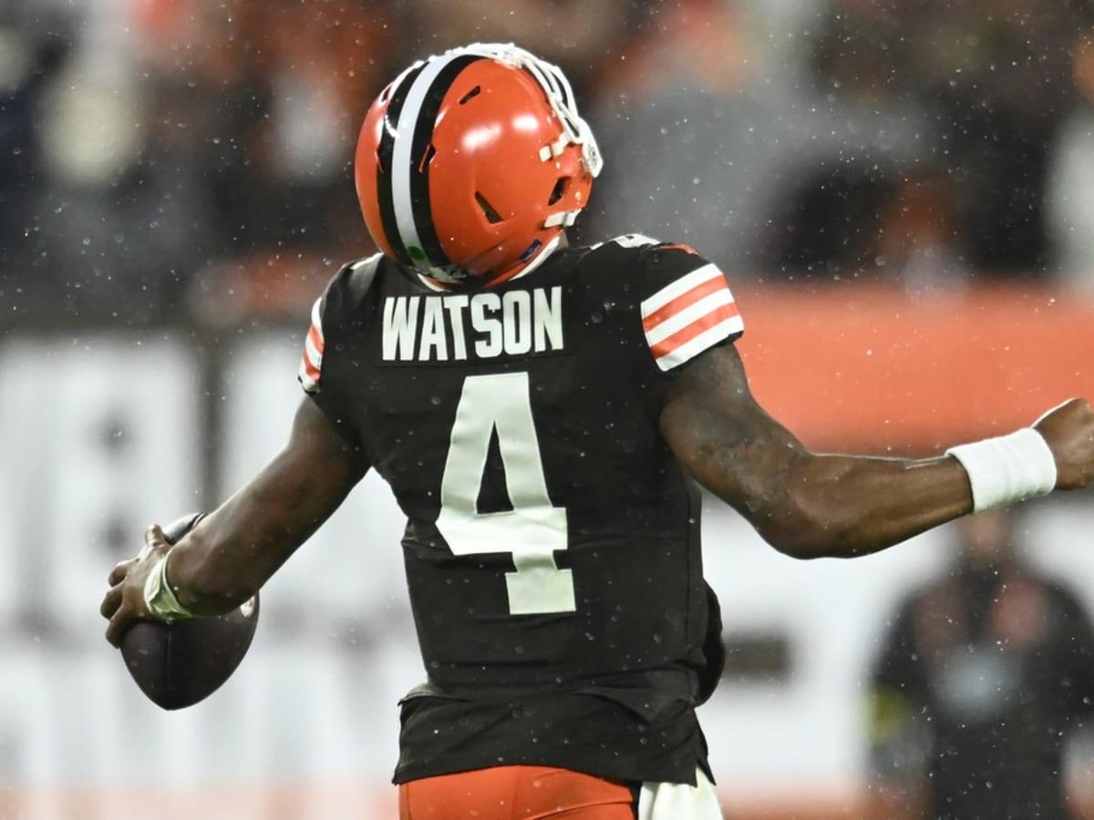 Cleveland Browns throw analytics out the window for Deshaun Watson