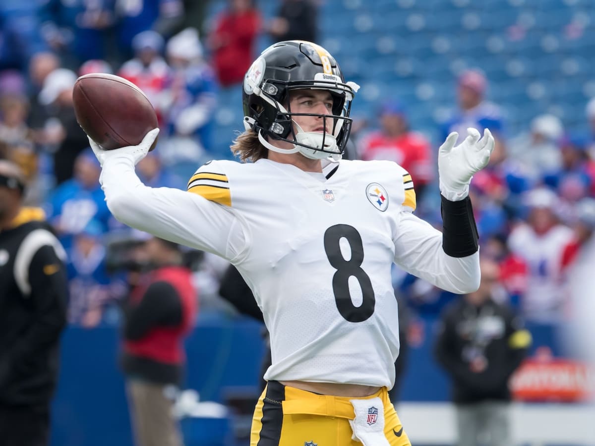 Steelers rookie QB Kenny Pickett ready to play — wearing a larger helmet —  after his second concussion - The Boston Globe