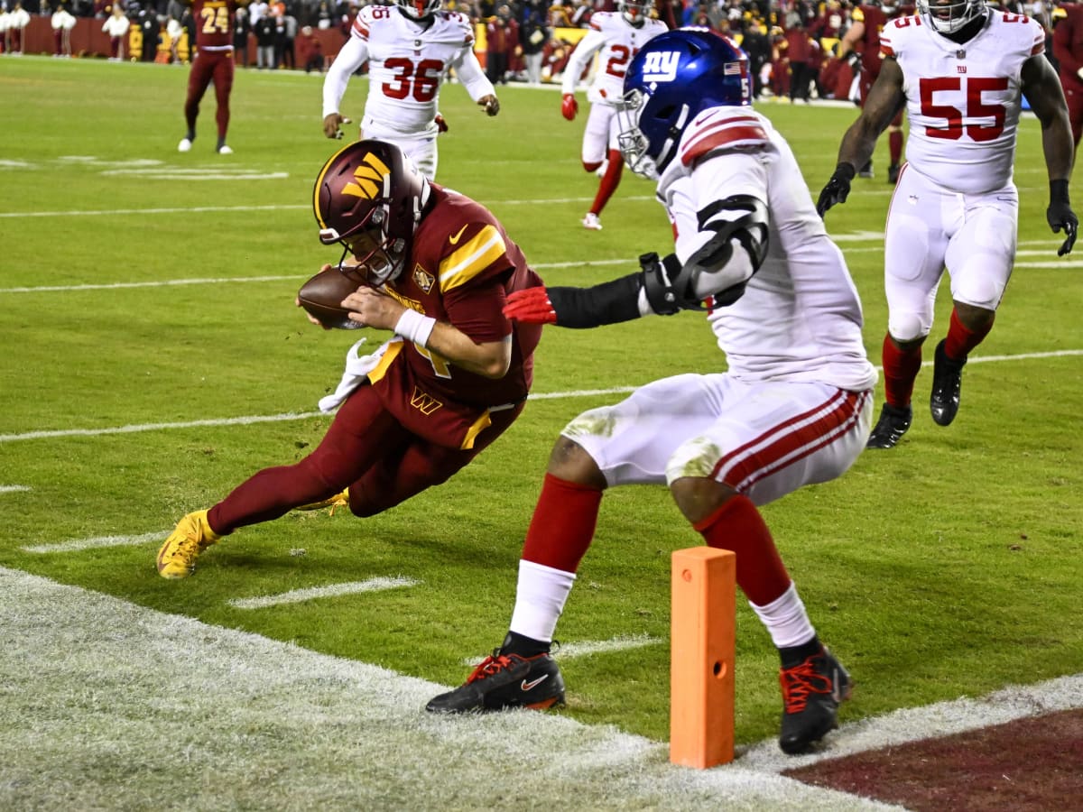 New York Giants defensive end Kayvon Thibodeaux (5) during the