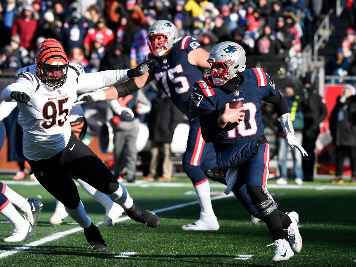 New England Patriots vs. Cincinnati Bengals Notebook: Kendrick Bourne,  Marcus Jones Nearly Spark Christmas Eve Comeback - Sports Illustrated New  England Patriots News, Analysis and More