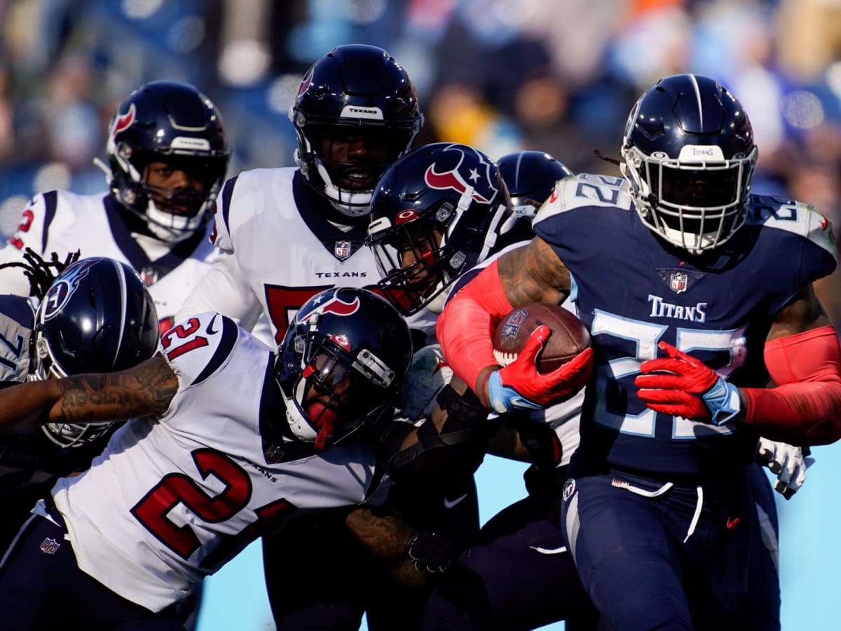 Tennessee Titans RB Derrick Henry Claims High Ground in Rushing Race -  Sports Illustrated Tennessee Titans News, Analysis and More