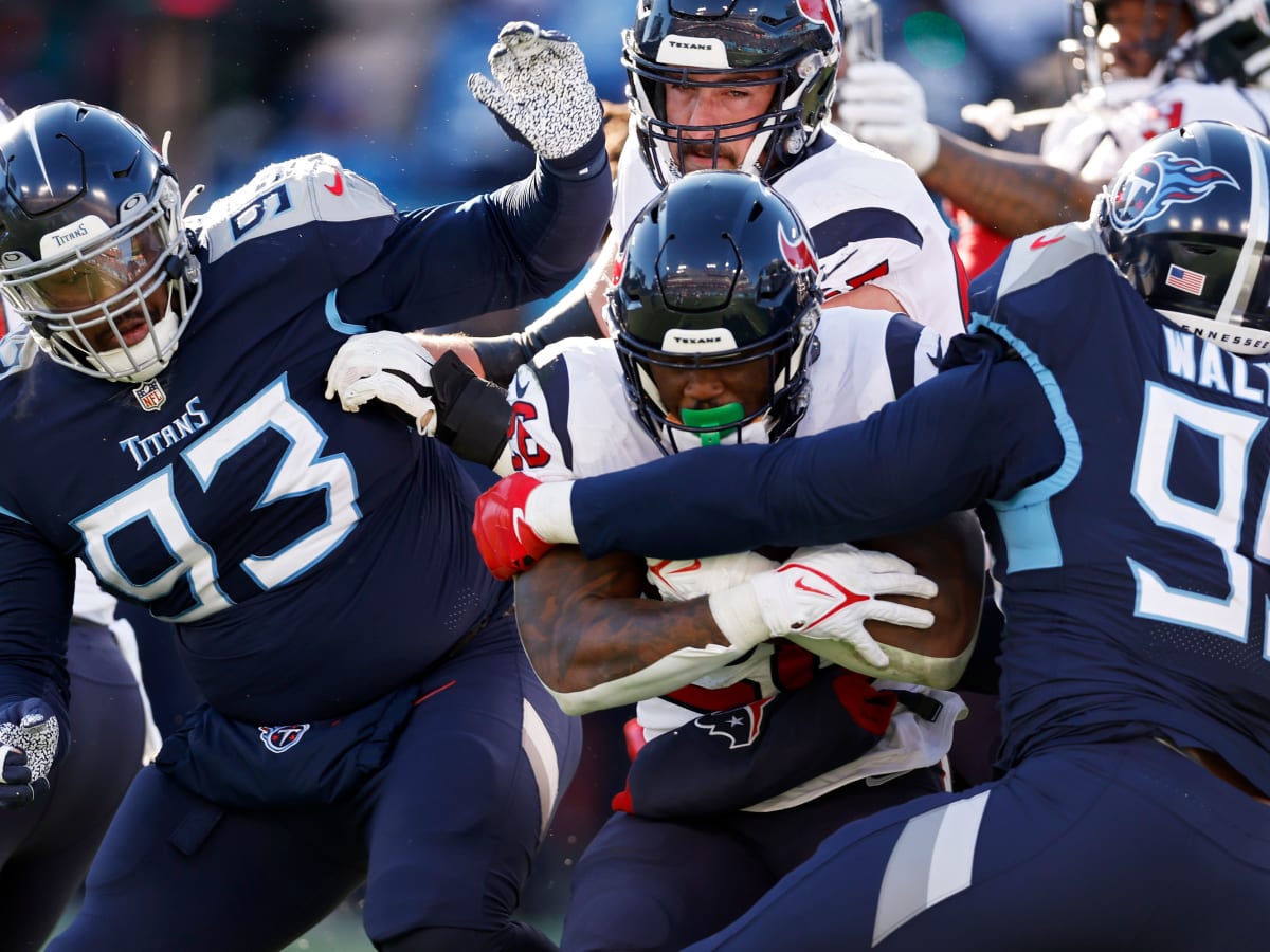 The Houston Texans fell 17-10 to the Tennessee Titans at home, but the  final score did not reflect Houston's struggles, both offensively and  defensively.